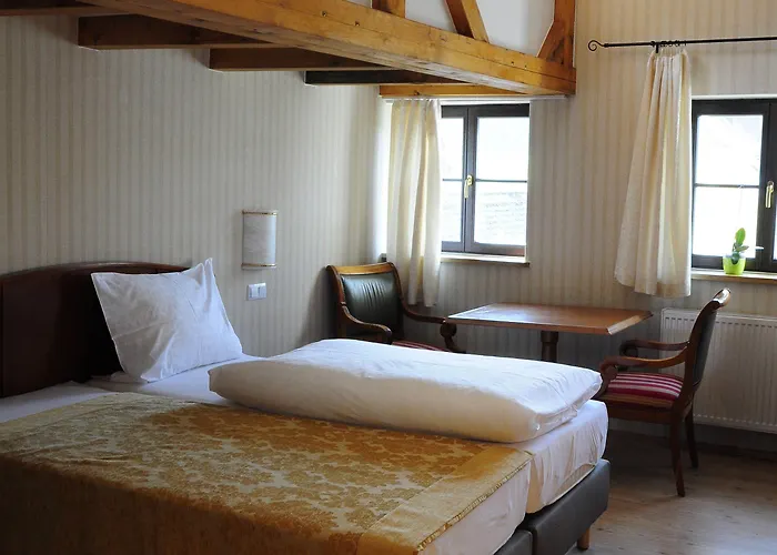 Otel Schlossresidenz Heitzenhofen 3*