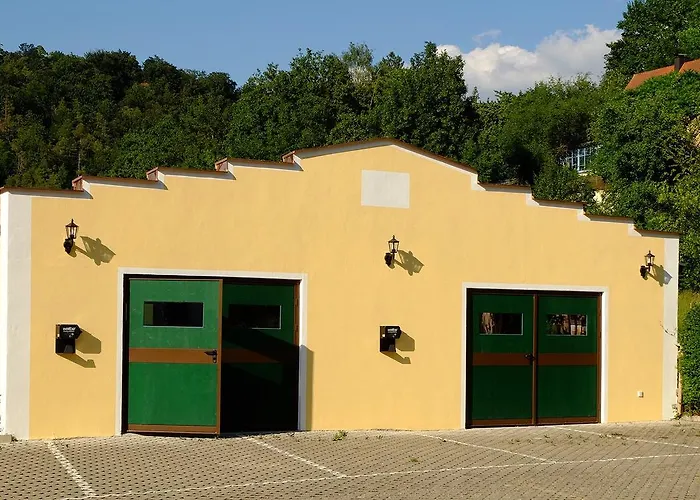 Schlossresidenz Heitzenhofen Otel 3*