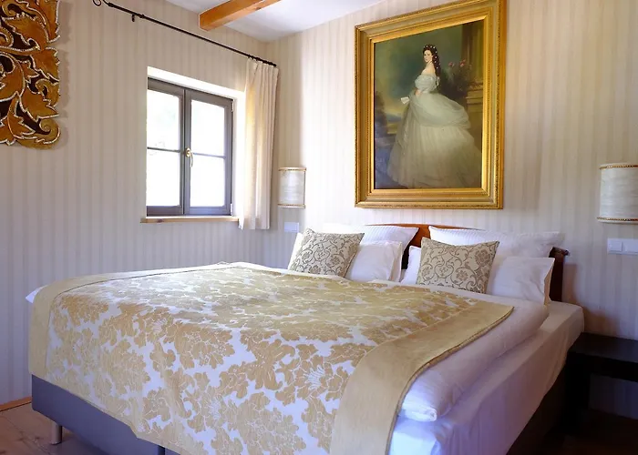 Schlossresidenz Heitzenhofen Otel