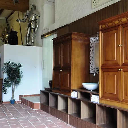 Hotel Schlossresidenz Heitzenhofen 3*