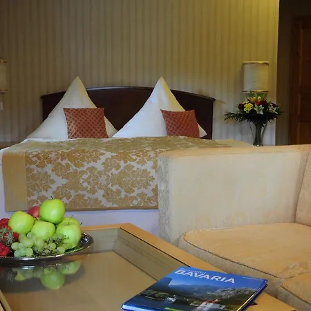 Hotel Schlossresidenz Heitzenhofen