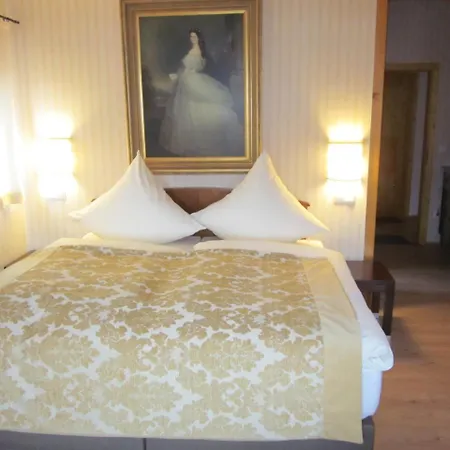 Отель Schlossresidenz Heitzenhofen Duggendorf