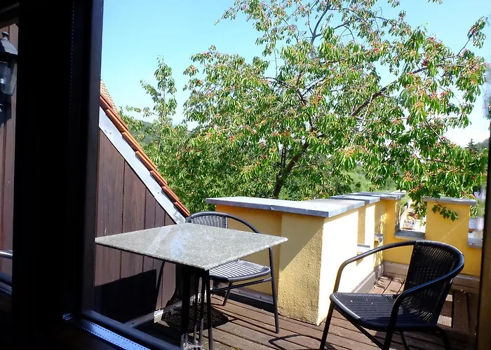 Schlossresidenz Heitzenhofen 3*